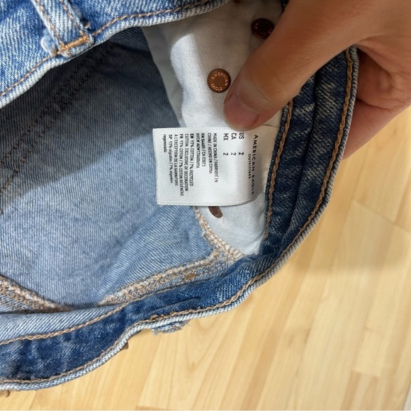 American Eagle Womens Light Wash Highest Rise 90s Boyfriend Short Size 2 - Picture 7 of 7